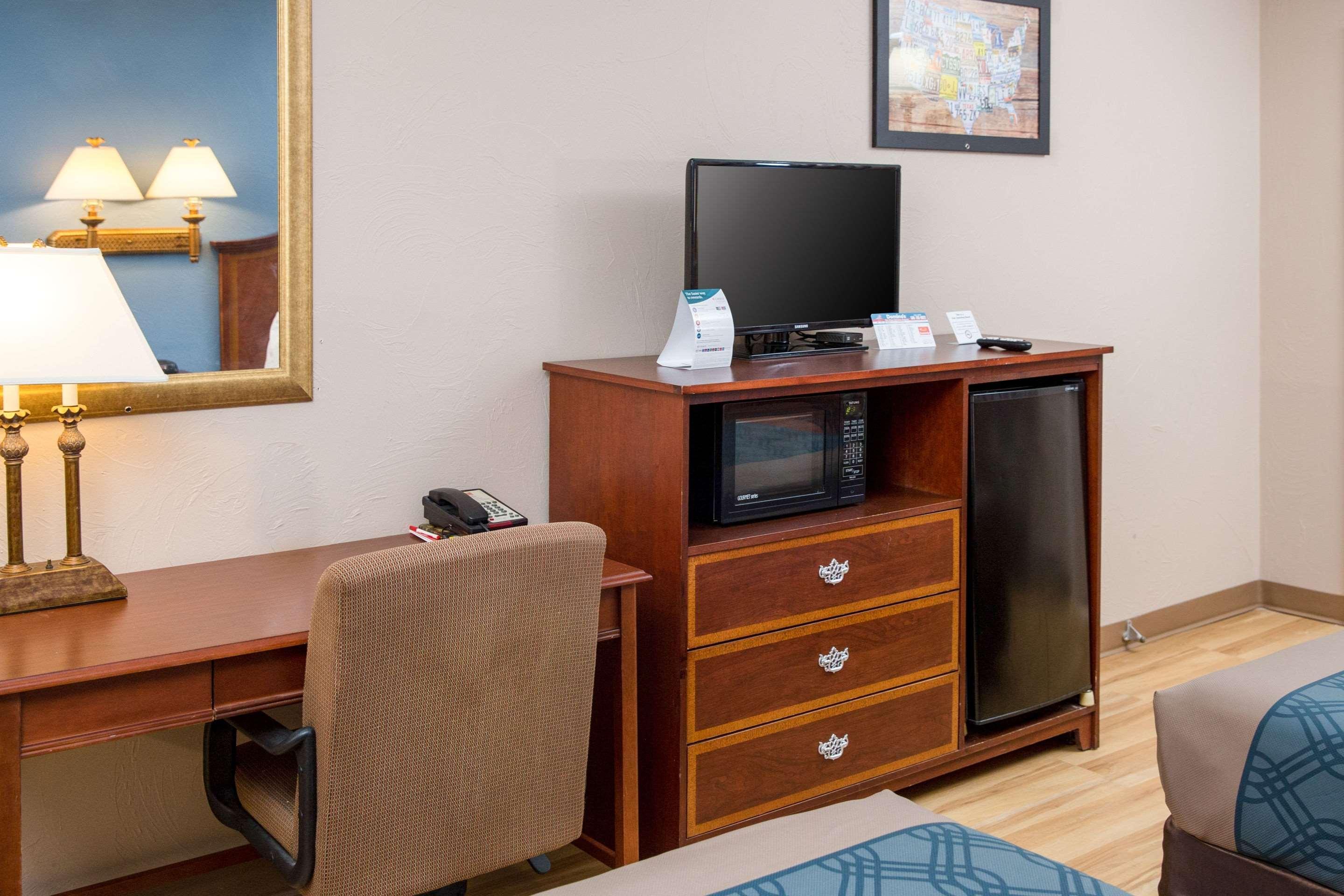 Econo Lodge Sturbridge Route 20 Eksteriør bilde