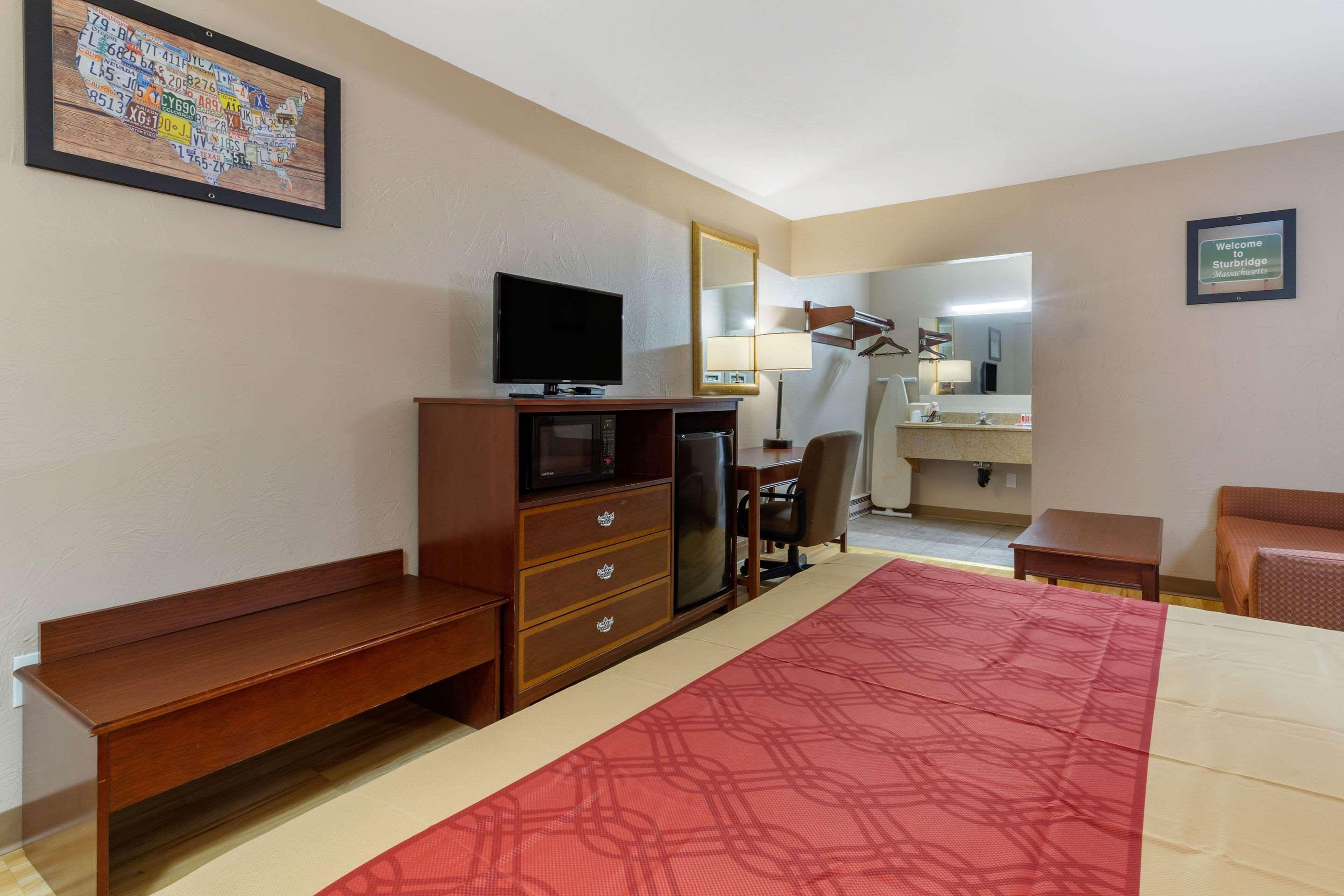 Econo Lodge Sturbridge Route 20 Eksteriør bilde