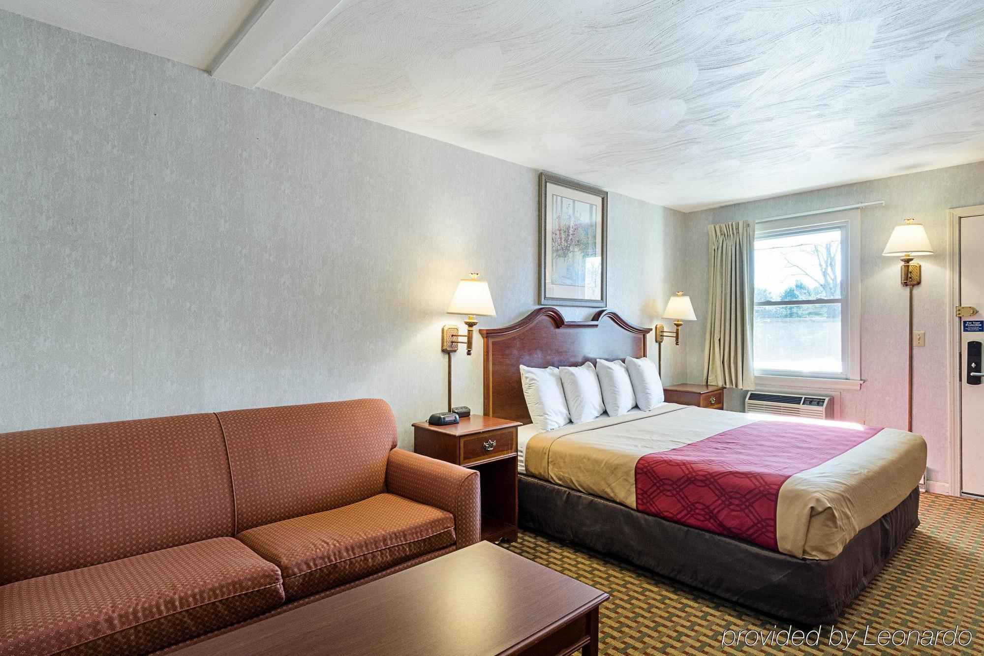 Econo Lodge Sturbridge Route 20 Eksteriør bilde