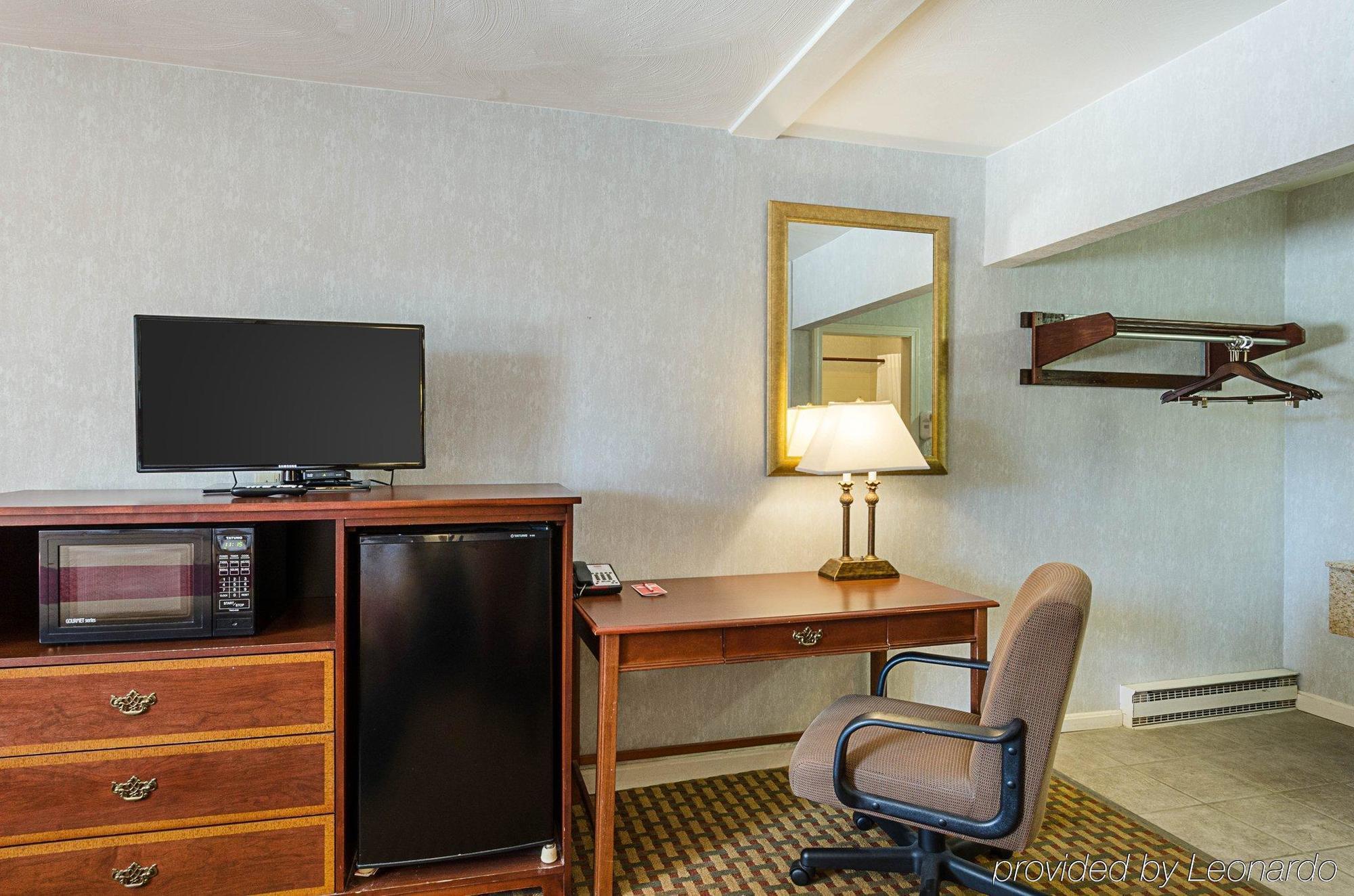 Econo Lodge Sturbridge Route 20 Eksteriør bilde