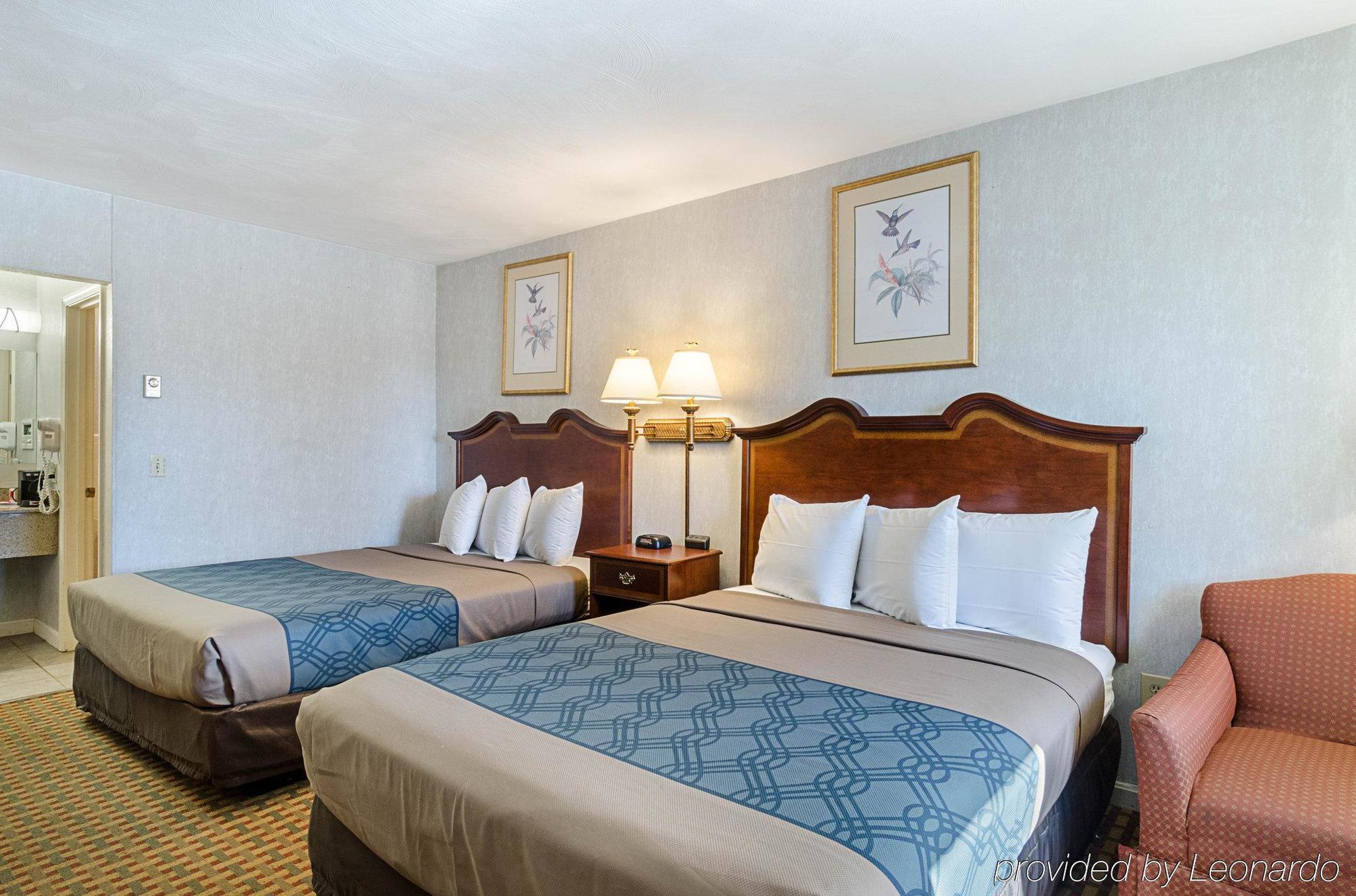 Econo Lodge Sturbridge Route 20 Eksteriør bilde